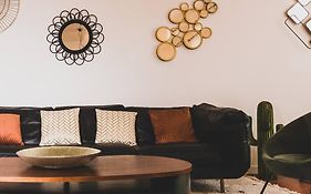 Luxury 3 Bd Aptment With Sea View